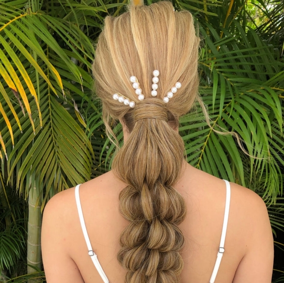 NEW NWOT Catherine the Great - Linear Pearls Bobby Pin Set (3pc) - Picture 2 of 6